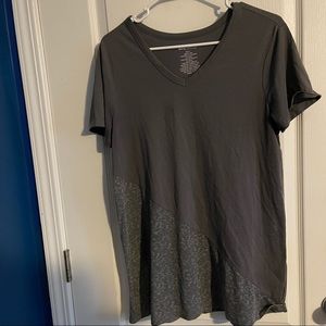 ✨Half Moon by Modern Movements NWOT Grey & Specked Grey Short- Sleeve Shirt✨